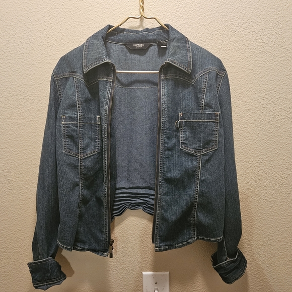 Express Jackets & Blazers - EXPRESS Denim Jacket / Cropped / Ruched Back / Zipper Sleeves